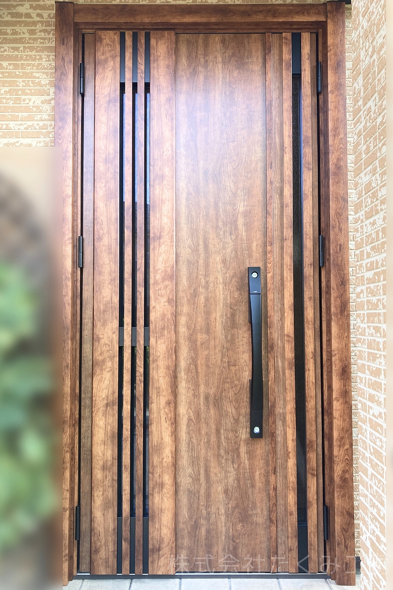 玄関ドアリフォーム 施工後(京都府)|摂津市 株式会社たくみ工房