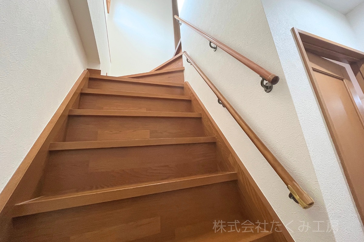 階段手すり増設工事（大阪府吹田市）｜摂津市 株式会社たくみ工房
