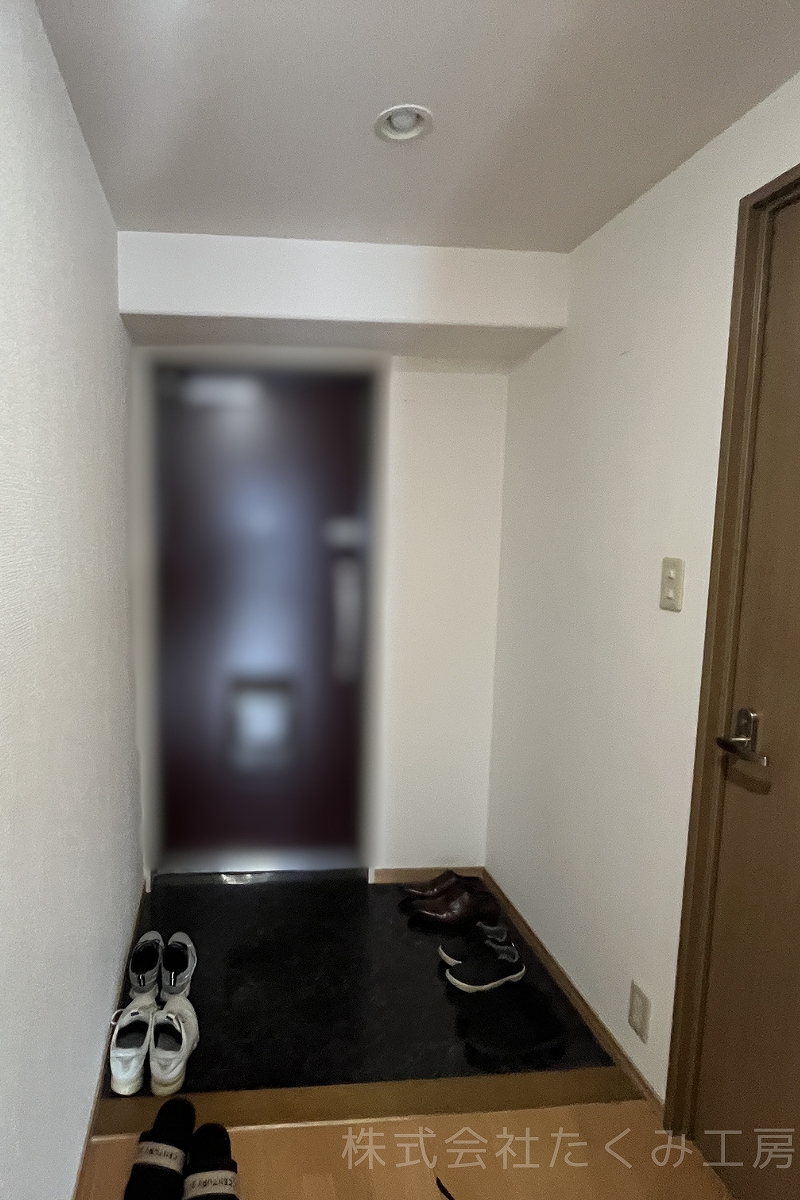 玄関リフォーム・新設可動棚　施工前（京都府京都市）｜摂津市 株式会社たくみ工房