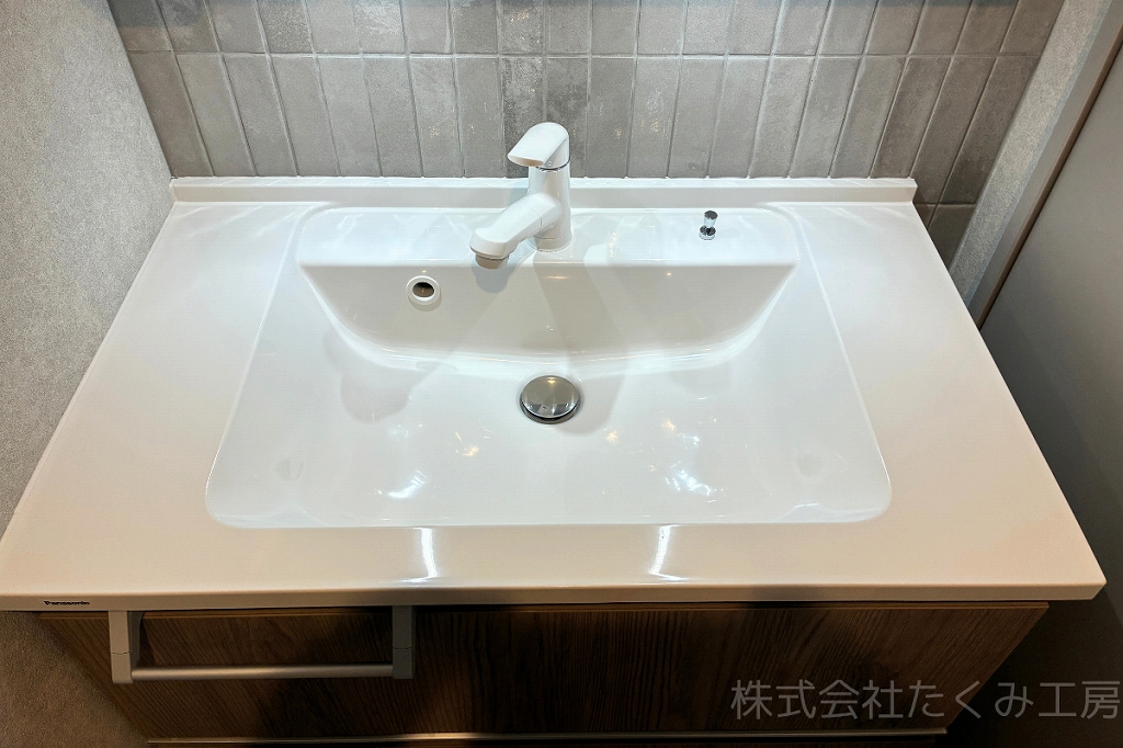 洗面化粧台リフォーム　施工後（大阪府大阪市）｜摂津市 株式会社たくみ工房