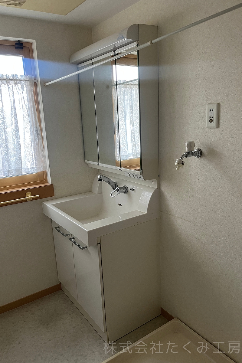 洗面化粧台リフォーム　施工前（京都府）｜摂津市 株式会社たくみ工房