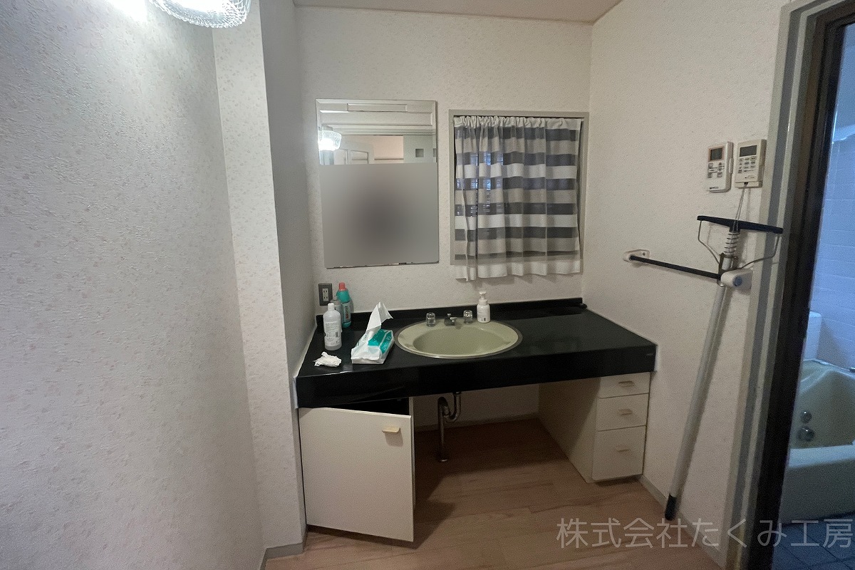 洗面室リフォーム 施工前(大阪府枚方市)|摂津市 株式会社たくみ工房