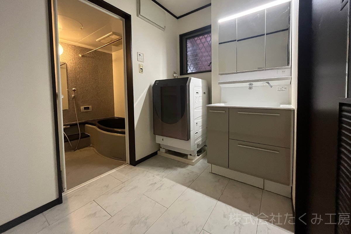 洗面内装工事　施工前（大阪府豊中市）｜摂津市 株式会社たくみ工房